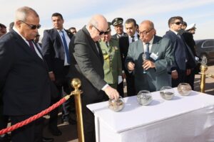 Tebboune inaugure la ligne ferroviaire Béchar-Gara Djebilet : un projet pharaonique de 950 km pour booster l&rsquo;économie algérienne